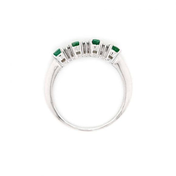 anello smeraldi e diamanti pavè in oro bianco - immagine 2